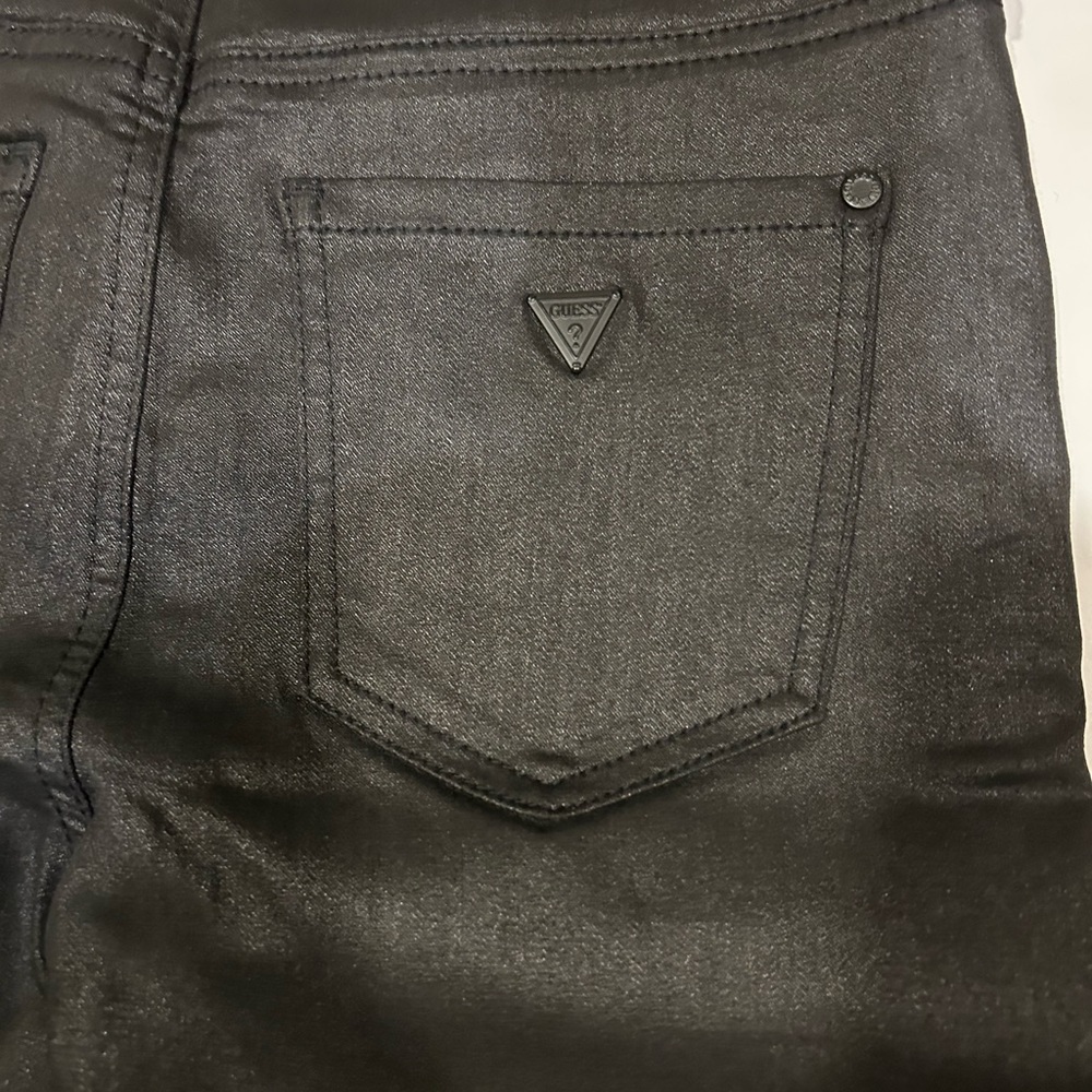 GUESS BLACK METALLIC SKINNY JEANS SIZE 26. GREAT CONDITION, LIKE NEW! - Picture 5 of 10